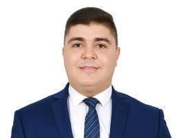 العميل Moueen Charfi