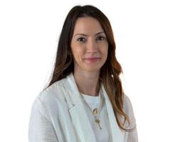 Agent Zsuzsanna Gecse