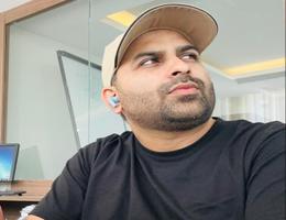 العميل Anil Baluni
