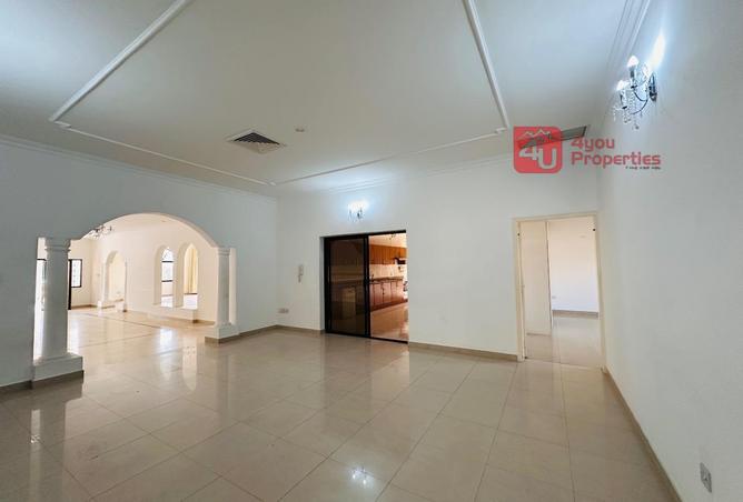 995815 - Property Image 2