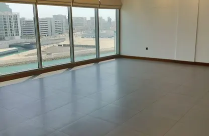 Apartment - 2 Bedrooms - 3 Bathrooms for rent in Reef Island - Capital Governorate