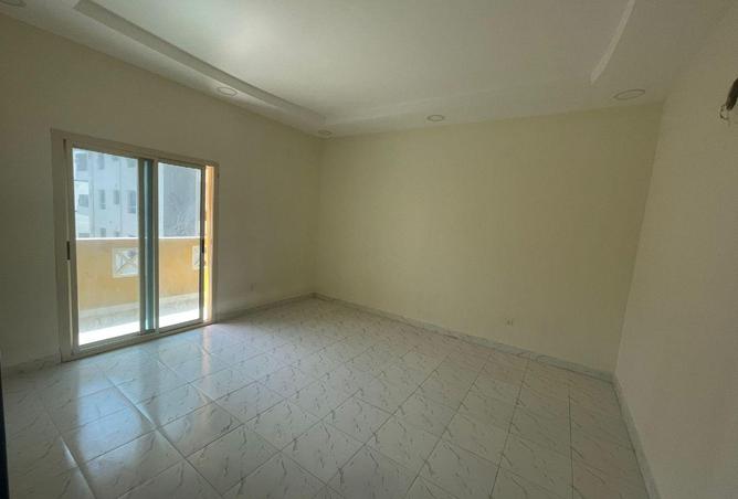 891313 - Property Image 3