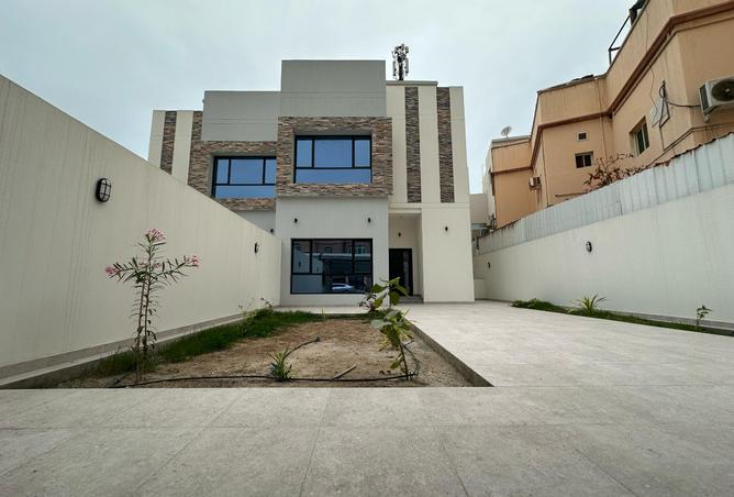 918928 - Property Image 2