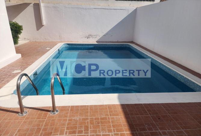 889948 - Property Image 2