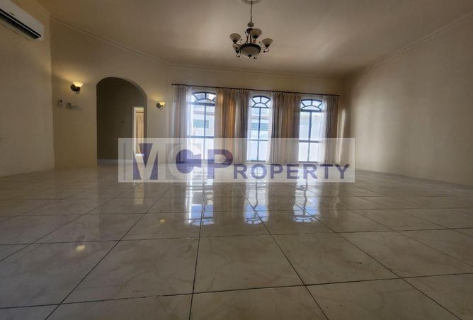 889948 - Property Image 3