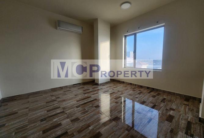 880471 - Property Image 3