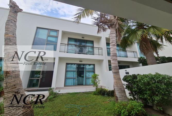 52571707 - Property Image 2