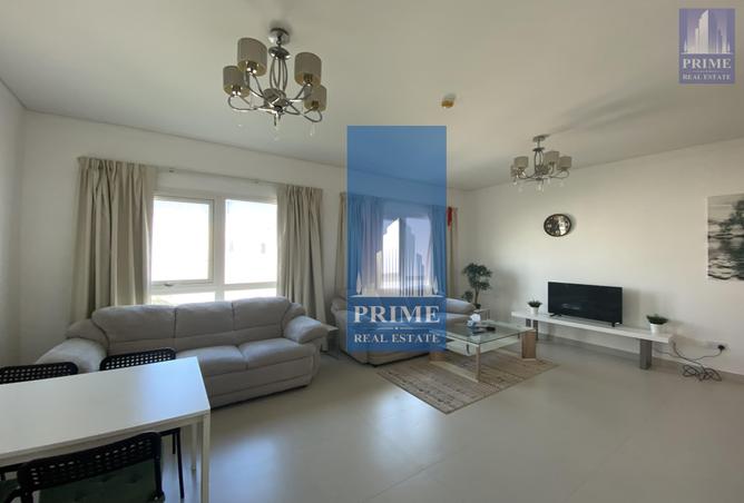 985323 - Property Image 2