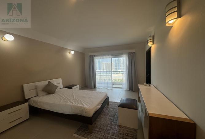 877724 - Property Image 2