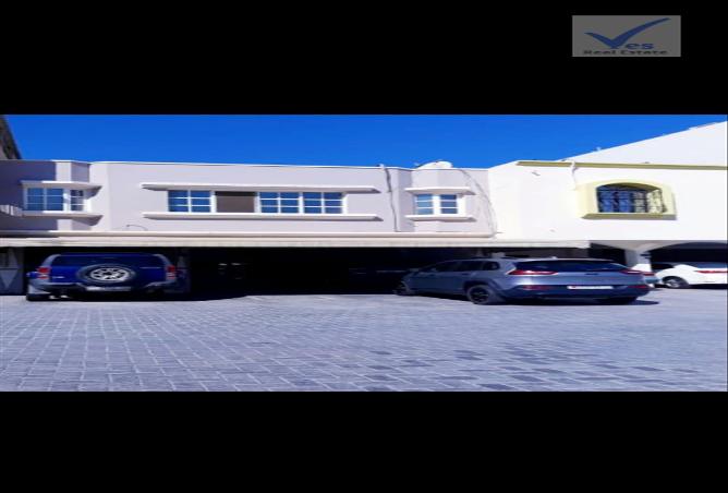 840322 - Property Image 2