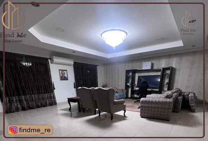 755121 - Property Image 2