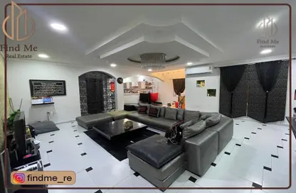 Villa - 7+ Bedrooms - 7+ Bathrooms for sale in Tubli - Central Governorate