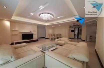 Apartment - 3 Bedrooms - 3 Bathrooms for rent in Al Juffair - Capital Governorate