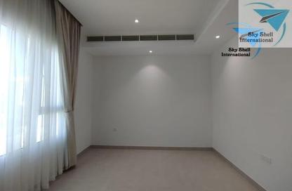 Apartment - 2 Bedrooms - 2 Bathrooms for rent in Al Burhama - Manama - Capital Governorate