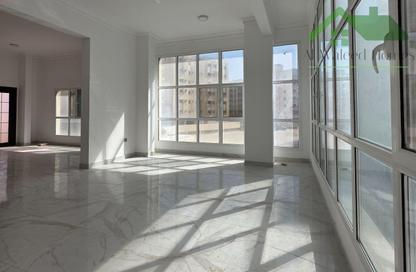 Apartment - 3 Bedrooms - 3 Bathrooms for rent in Hidd - Muharraq Governorate