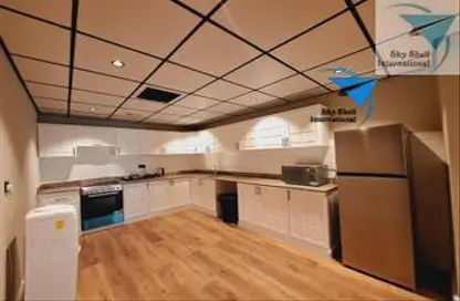 Apartment - 2 Bedrooms - 3 Bathrooms for rent in Al Juffair - Capital Governorate