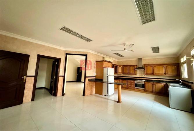 995952 - Property Image 3