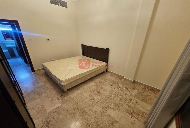 995739 - Property Image 2