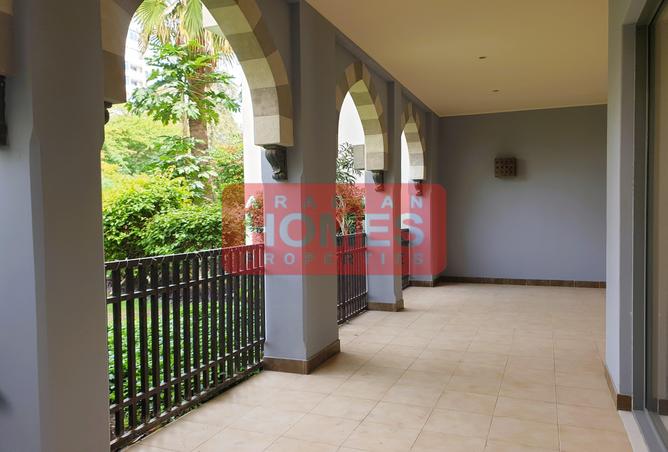 54040932 - Property Image 2
