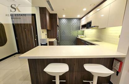 Apartment - 3 Bedrooms - 4 Bathrooms for rent in Al Juffair - Capital Governorate