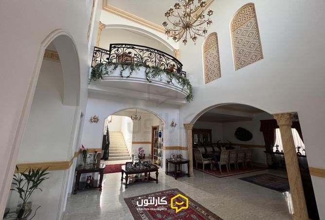 872992 - Property Image 2