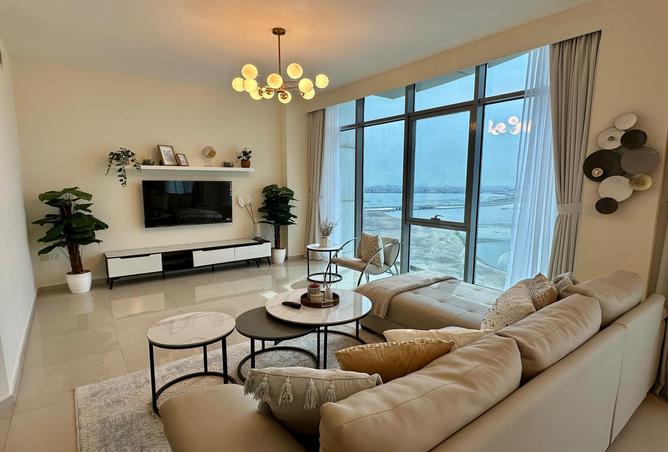 902261 - Property Main Image