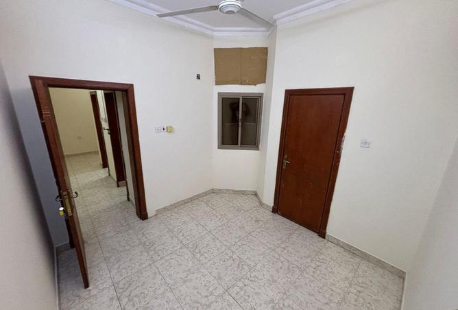 908711 - Property Image 2