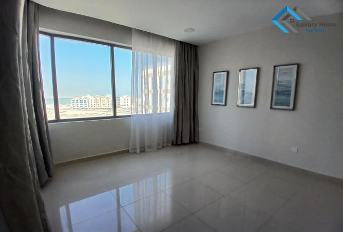 893683 - Property Image 2