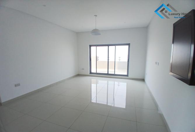 906456 - Property Main Image