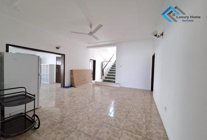 909394 - Property Image 3