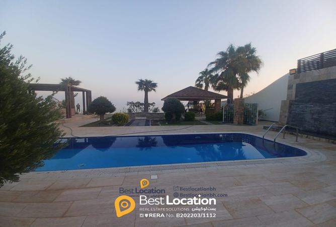 877941 - Property Image 2