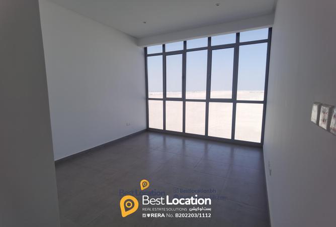 881277 - Property Image 2