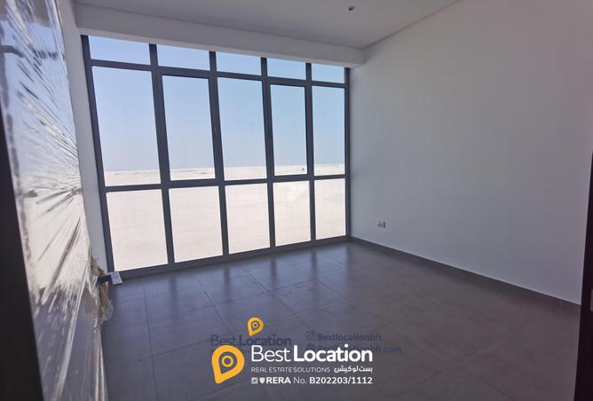 881277 - Property Image 3