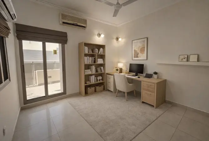 825210 - Property Image 2