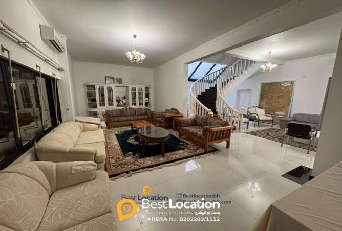 905426 - Property Image 3