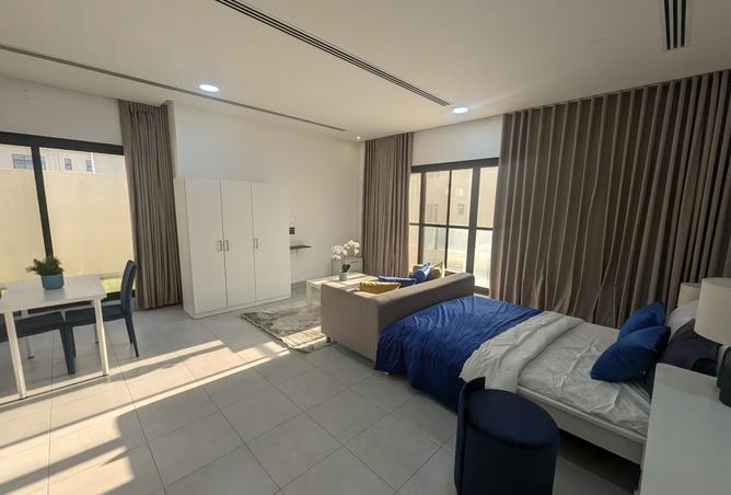 910190 - Property Image 2