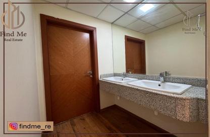 Apartment - 3 Bedrooms - 4 Bathrooms for rent in Um Al Hasam - Manama - Capital Governorate