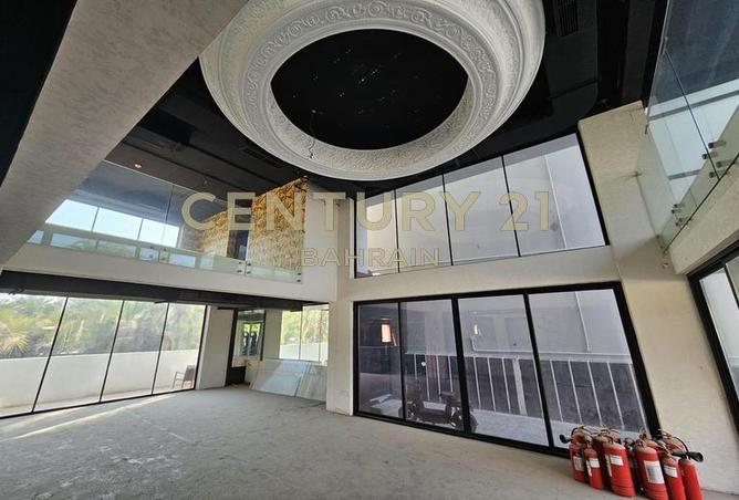 743823 - Property Image 2