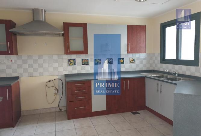 887703 - Property Image 2