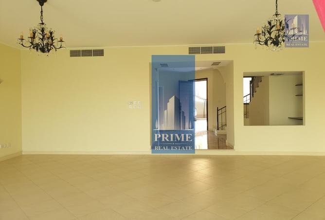 887703 - Property Image 3