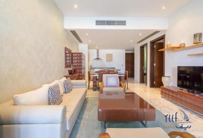 785129 - Property Image 3