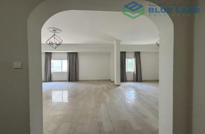 Villa - 4 Bedrooms - 4 Bathrooms for rent in Mahooz - Manama - Capital Governorate