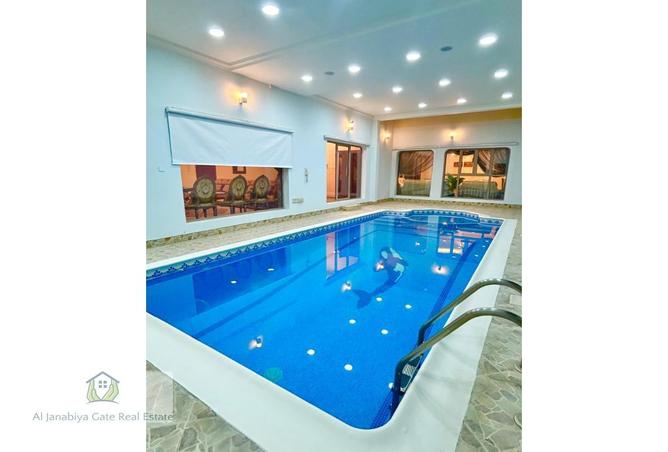 880199 - Property Image 2