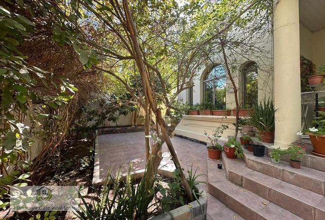 880647 - Property Image 2