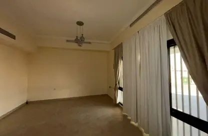 شقة - 2 غرف نوم - 3 حمامات للبيع في البسيتين - المحرق