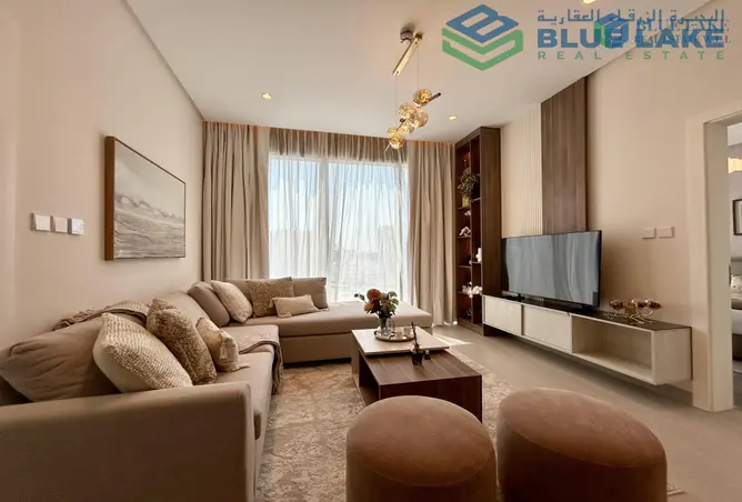 910143 - Property Image 3