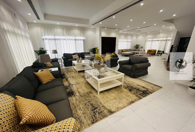 903175 - Property Image 2