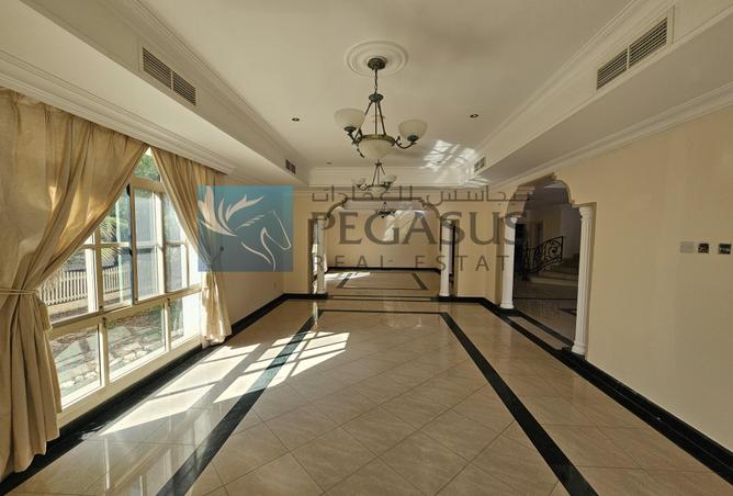 737886 - Property Image 2