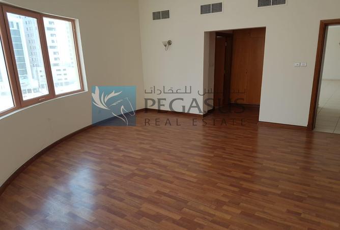 771108 - Property Image 3