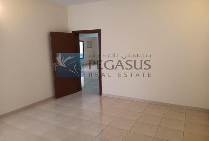 808237 - Property Image 3